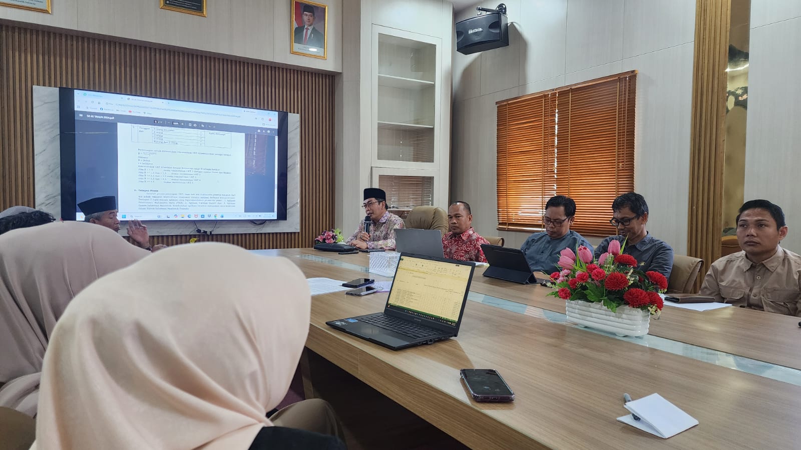 Dekan dan Ketua Program Studi Fakultas Tarbiyah Hadiri Rapat Perumusan Pedoman UKT Tahun 2026